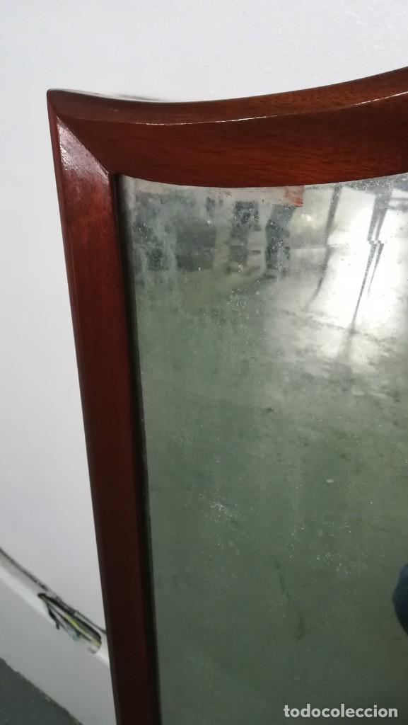 Antig&uuml;edades: ESPEJO DE MADERA BARNIZADA ANTIGUO - Foto 3