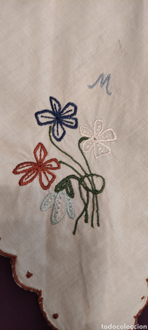 Antiguidades: Precioso peinador bordado con inicial M