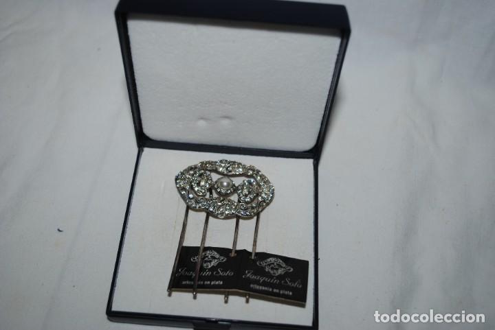 Antig&uuml;edades: PEINETA DE PLATA Y PIEDRAS . - Foto 1