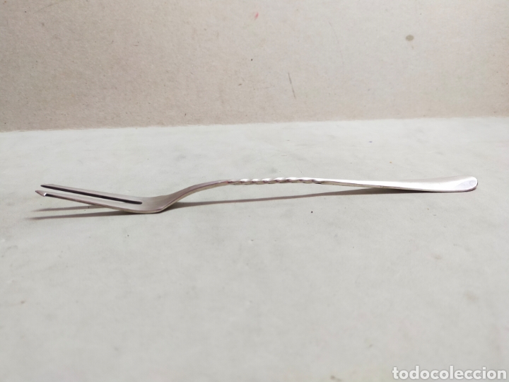 Antig&uuml;edades: TENEDOR APERITIVOS DE PLATA. - Foto 3