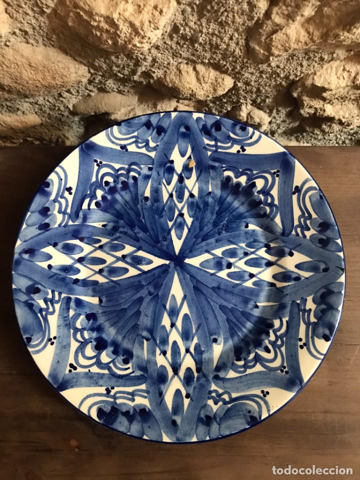 Antig&uuml;edades: Plato cer&aacute;mica Azul - Foto 1