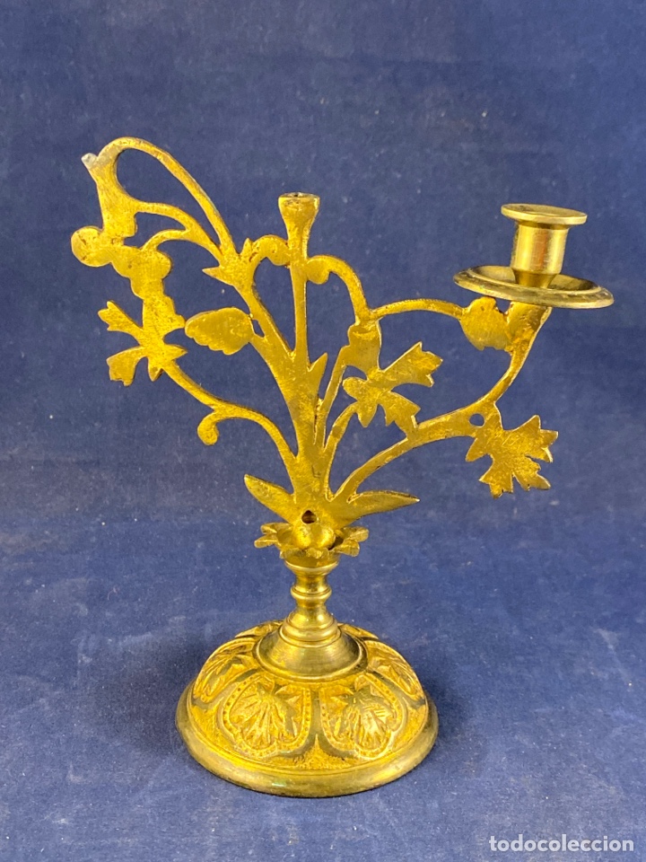 Antig&uuml;edades: Porta velas de bronce - Foto 2