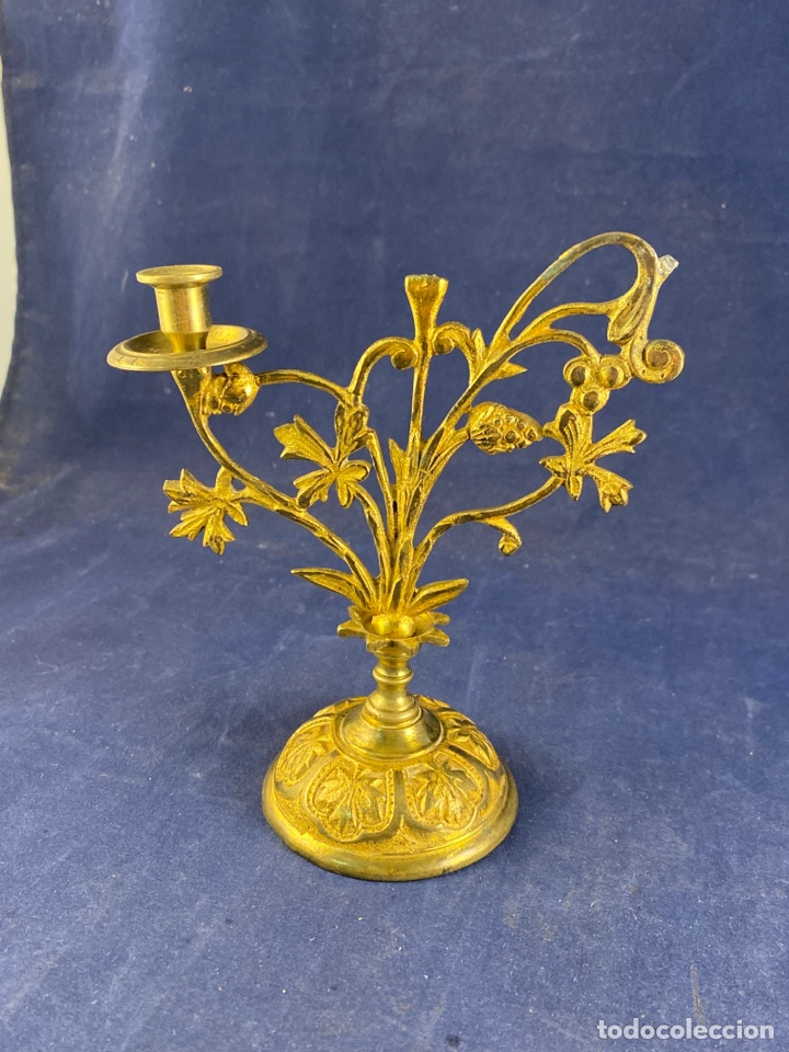 Antig&uuml;edades: Porta velas de bronce - Foto 1