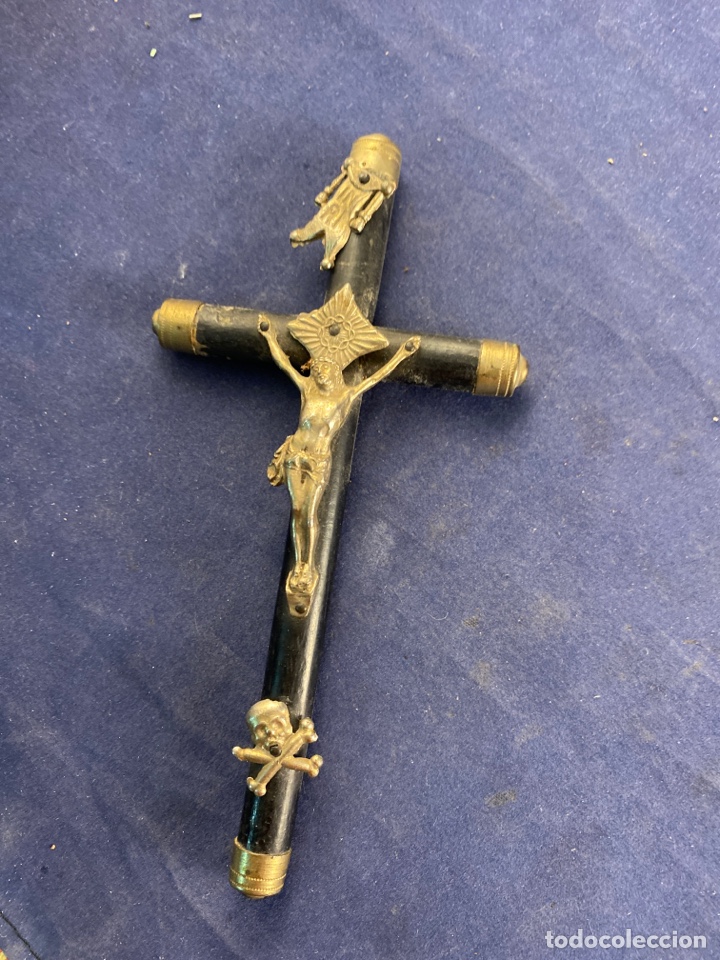 Antig&uuml;edades: Cruz antigua madera y plata - Foto 3