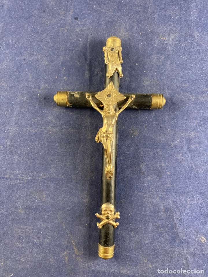 Antig&uuml;edades: Cruz antigua madera y plata - Foto 1