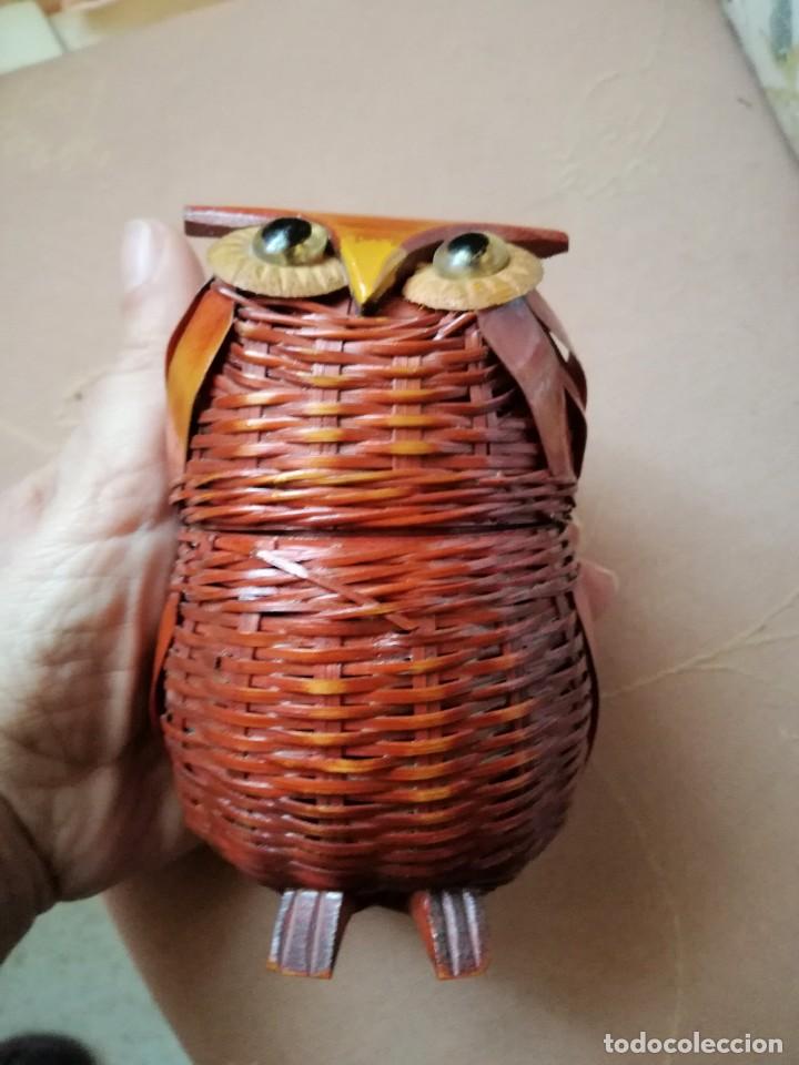 Antig&uuml;edades: CAJA de MIMBRE en FORMA DE BUHO - Foto 1