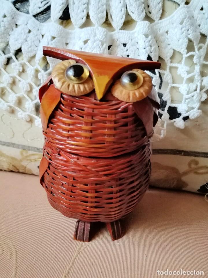Antig&uuml;edades: CAJA de MIMBRE en FORMA DE BUHO - Foto 2
