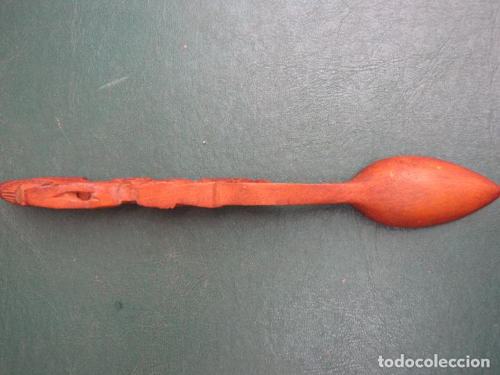 Antig&uuml;edades: 33.- Cuchara de madera con drag&oacute;n tallado - Foto 9