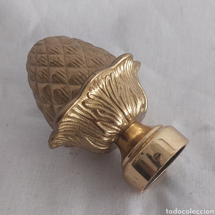 Antig&uuml;edades: Pi&ntilde;a remate de bronce - Foto 2