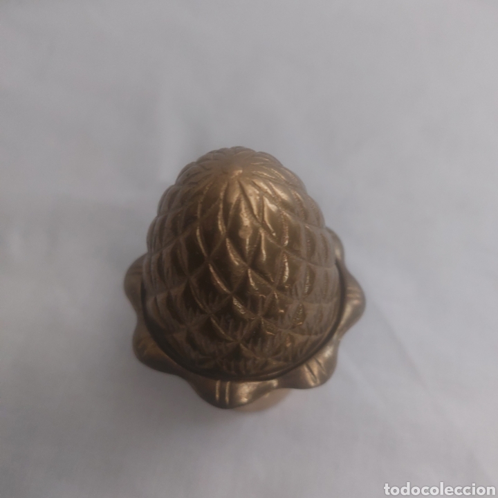 Antig&uuml;edades: Pi&ntilde;a remate de bronce - Foto 3