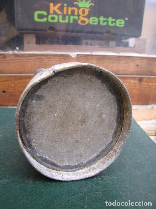 Antig&uuml;edades: 34.- Botijo en chapa de zinc - Foto 6