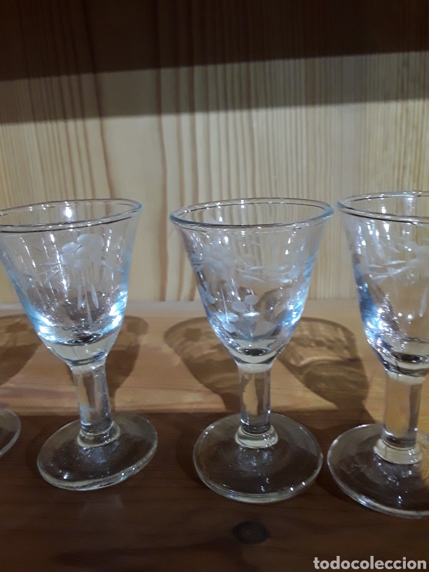 Antig&uuml;edades: Copas de licor ( 5 ) - Foto 3