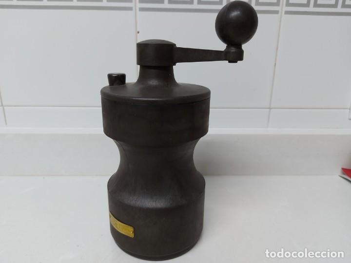 Oggetti Antichi: Molinillo de Caf&eacute;. Kelner.