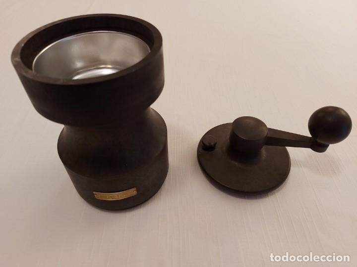 Antig&uuml;edades: Molinillo de Caf&eacute;. Kelner. - Foto 2