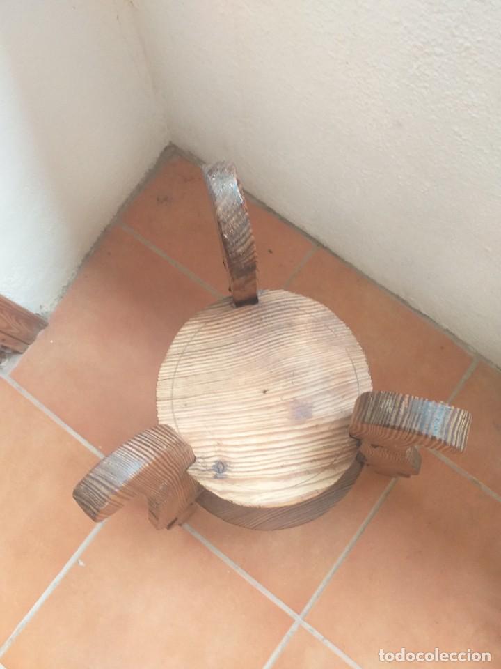 Antig&uuml;edades: Lavabo tr&iacute;pode. Siglo XVIII. - Foto 2