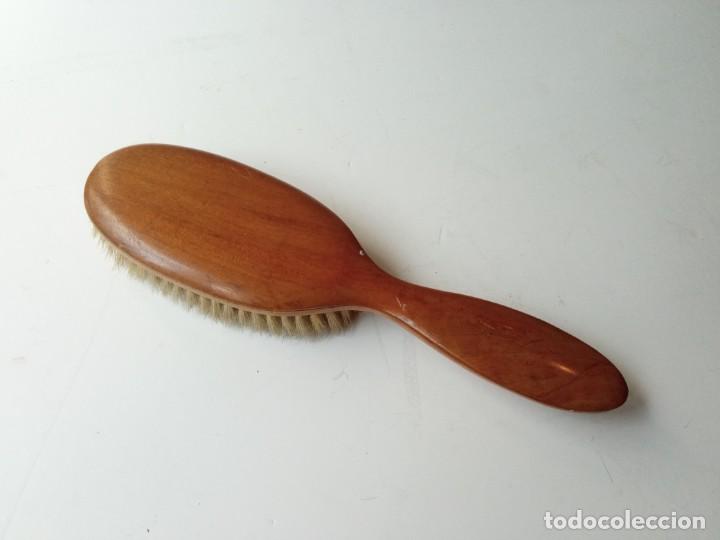 Antig&uuml;edades: cepillo de madera antiguo - Foto 7