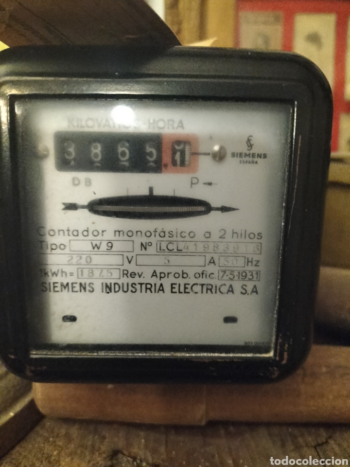 Antig&uuml;edades: Antiguo contador de luz - Foto 1