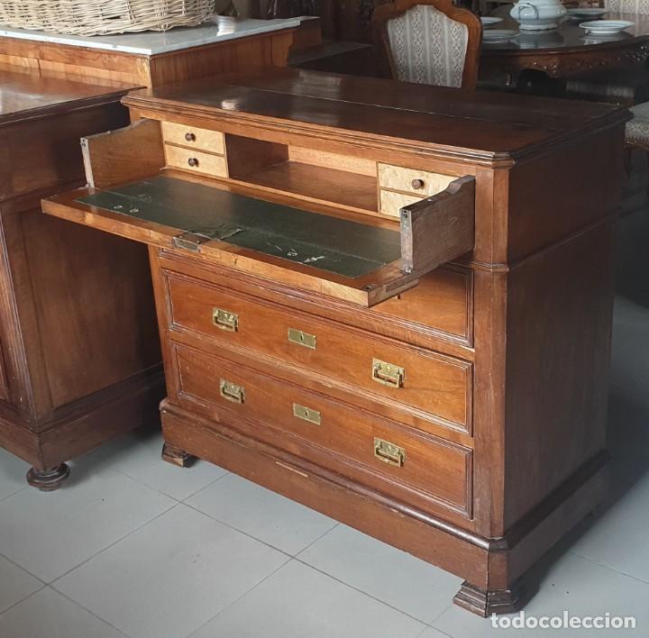 Antig&uuml;edades: C&oacute;moda secreter de nogal - Foto 6