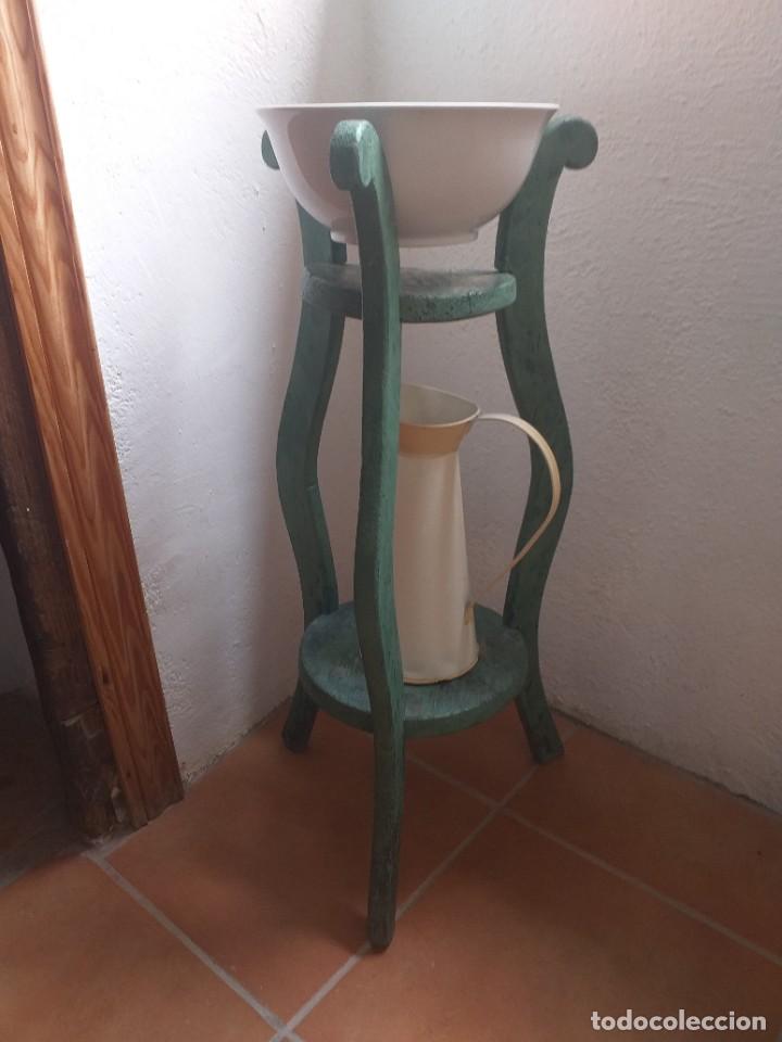 Antig&uuml;edades: Lavabo- tr&iacute;pode del siglo XVIII. - Foto 1