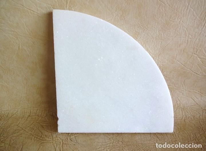 Antig&uuml;edades: antigua piedra repisa esquinera de marmol blanco 25 cm