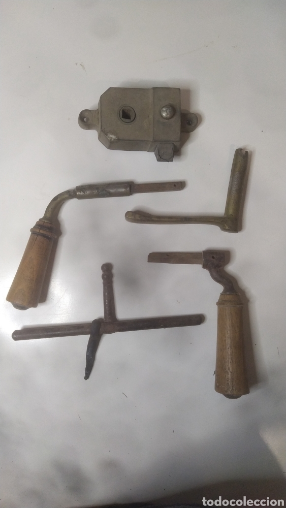 Antig&uuml;edades: Cerrojo,manetas