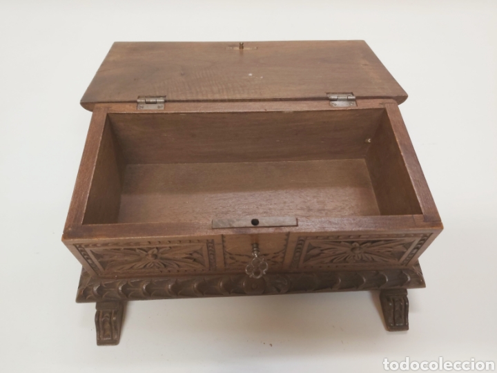 Antig&uuml;edades: Caja tallada madera nogal - Foto 8