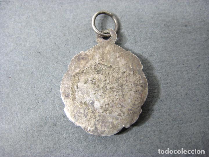 Antig&uuml;edades: MEDALLA DE PLATA DE NUESTRA SE&Ntilde;ORA DEL ROCIO - Foto 2