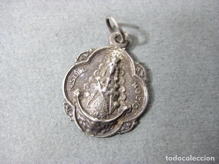 Antig&uuml;edades: MEDALLA DE PLATA DE NUESTRA SE&Ntilde;ORA DEL ROCIO - Foto 1