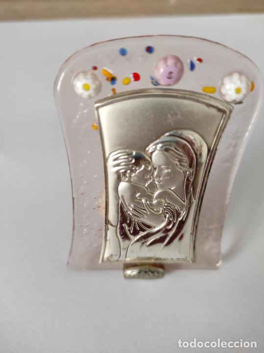 Antig&uuml;edades: Virgen sobre cristal de murano - Foto 1