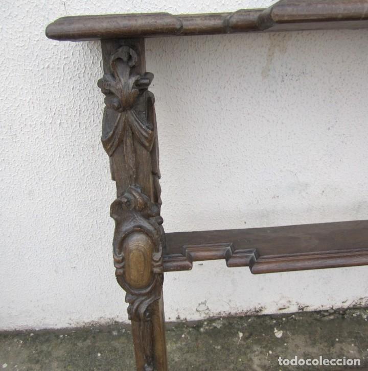 Antig&uuml;edades: Consola, estanteria rustica , en madera tallada. - Foto 2