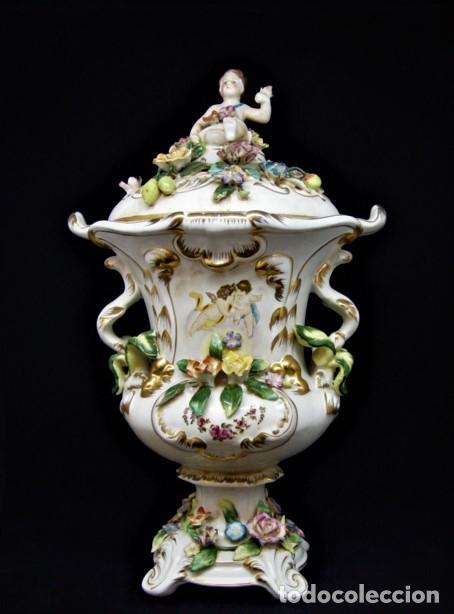 Antig&uuml;edades: Jarr&oacute;n de porcelana con tapa - Foto 1