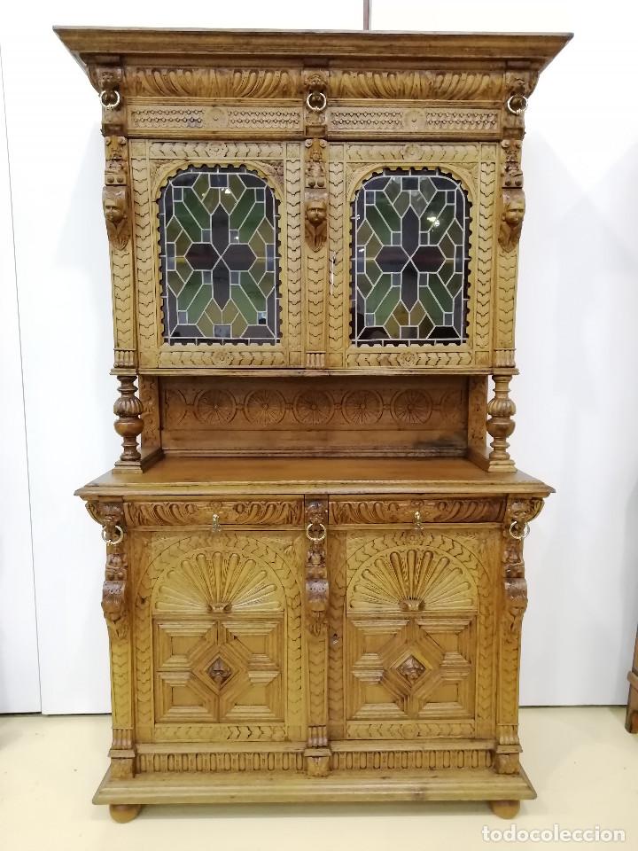Antig&uuml;edades: Precioso bufete de roble macizo - Foto 1