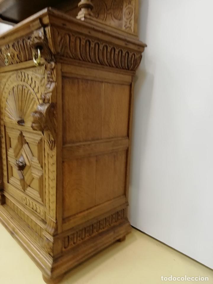 Antig&uuml;edades: Precioso bufete de roble macizo - Foto 8