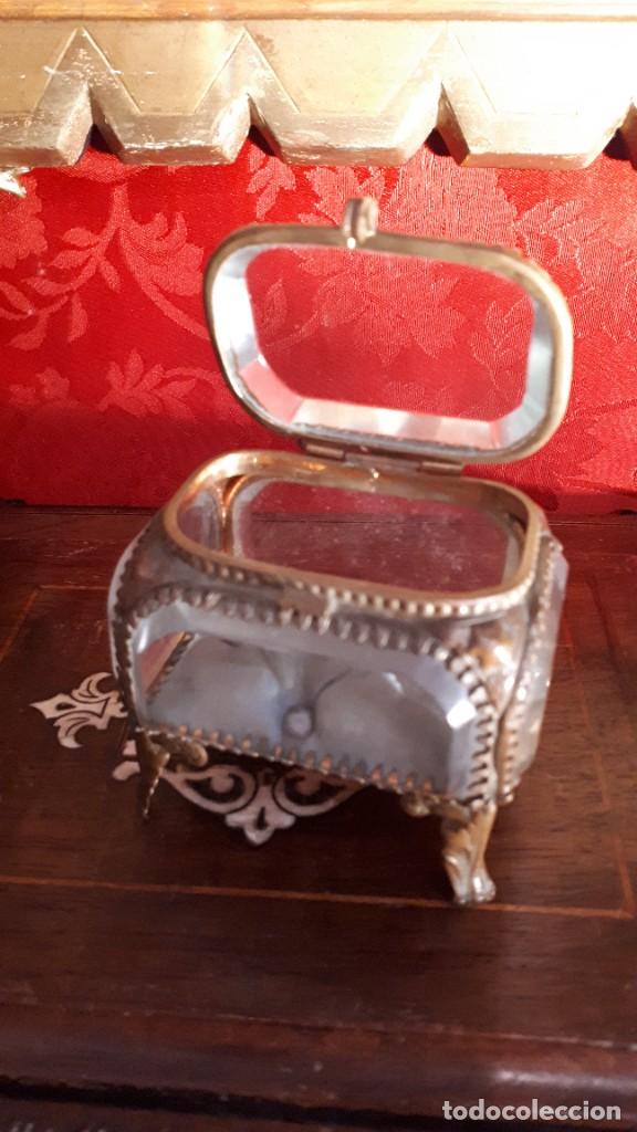 Antig&uuml;edades: Cajita de cristal biselado del siglo XIX - Foto 4