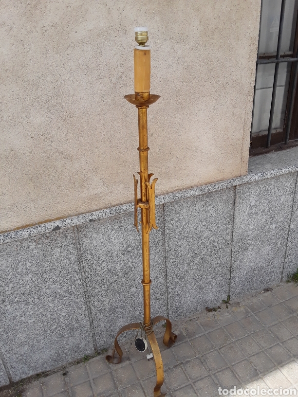 Antig&uuml;edades: L&aacute;mpara de pie en forja ( funcionando ) - Foto 2