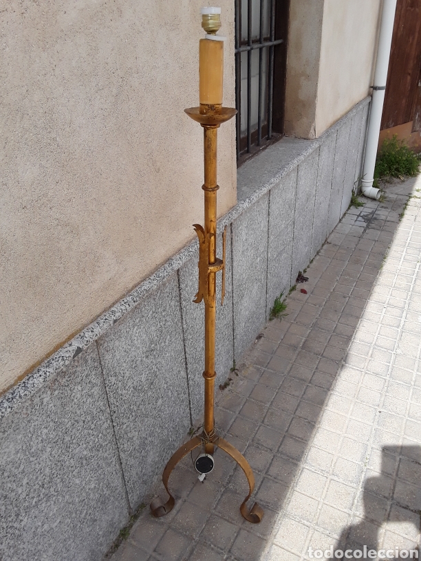 Antig&uuml;edades: L&aacute;mpara de pie en forja ( funcionando ) - Foto 1