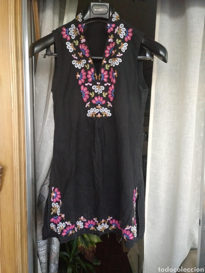Antig&uuml;edades: Vestido playero bordado - Foto 1