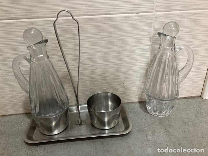 Antig&uuml;edades: Aceiteras antiguas de cristal - Foto 2