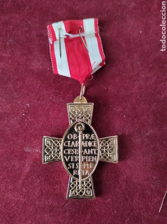 Antig&uuml;edades: Medalla Virgen del Carmen - Foto 3