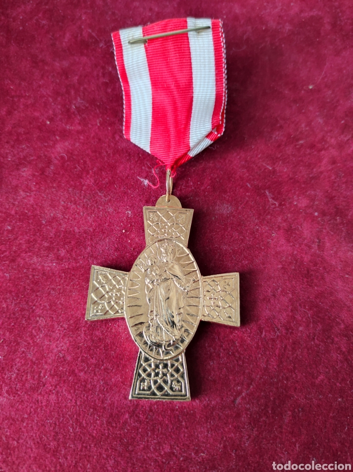 Antig&uuml;edades: Medalla Virgen del Carmen - Foto 1