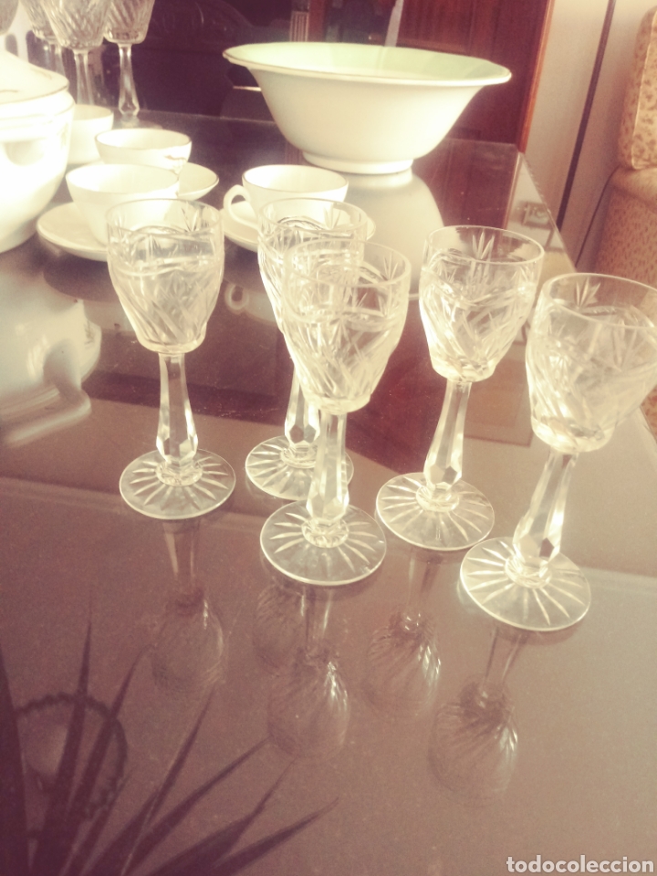 Antig&uuml;edades: 5 copitas de cristal tallado - Foto 2