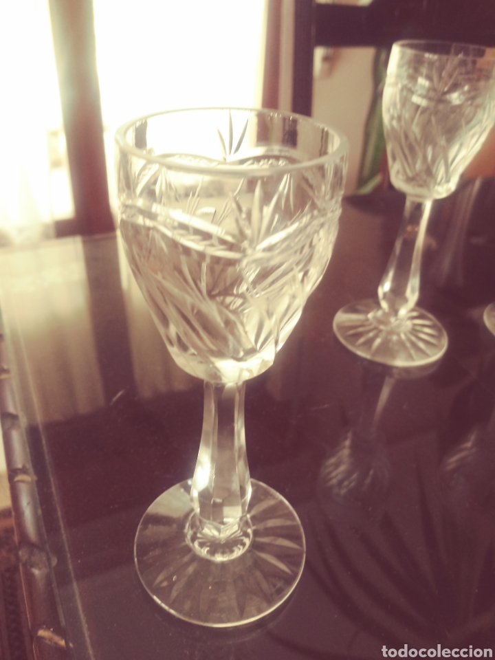 Antig&uuml;edades: 5 copitas de cristal tallado - Foto 4