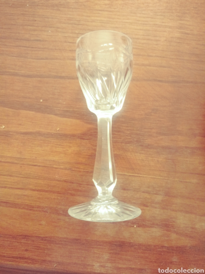 Antig&uuml;edades: 5 copitas de cristal tallado - Foto 6