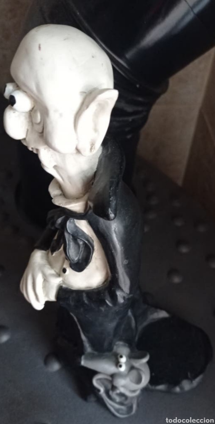 Antig&uuml;edades: DR&Aacute;CULA. Figura porta botella - Foto 3