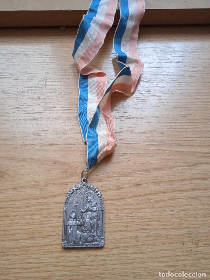 Antig&uuml;edades: Medalla grande - Foto 1