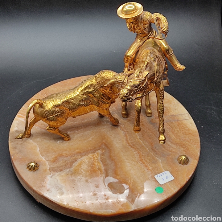 Antig&uuml;edades: ESCENA TAURINA EN BRONCE Y MARMOL - Foto 1