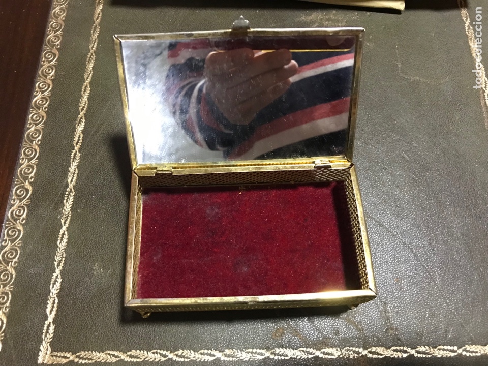 Antig&uuml;edades: Joyero antiguo de n&aacute;car con medalla - Foto 5