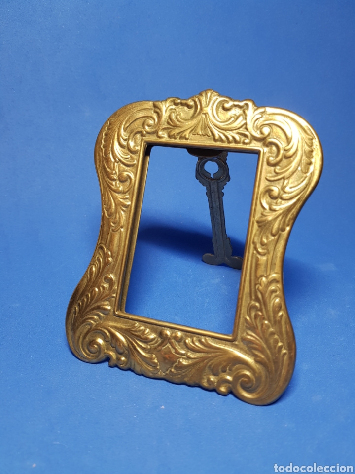Antig&uuml;edades: Marco de bronce - Foto 1