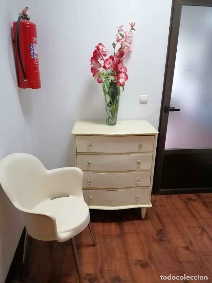 Antig&uuml;edades: C&Oacute;MODA EN BLANCO Y CREMA - Foto 12