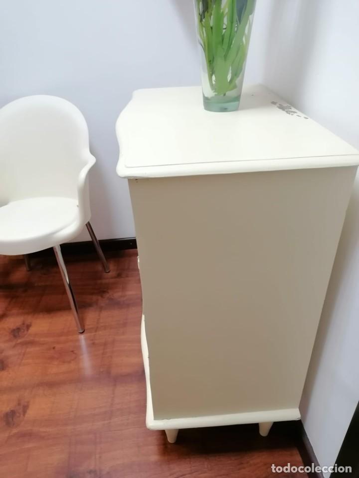 Antig&uuml;edades: C&Oacute;MODA EN BLANCO Y CREMA - Foto 4